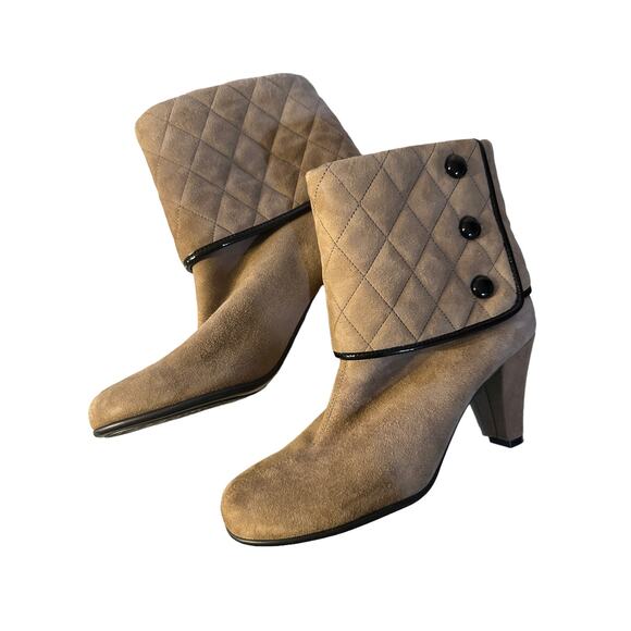 Aerosoles Tan suede booties with quilting Size 8 - Picture 1 of 7
